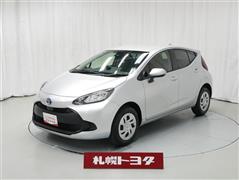 トヨタ　アクア X